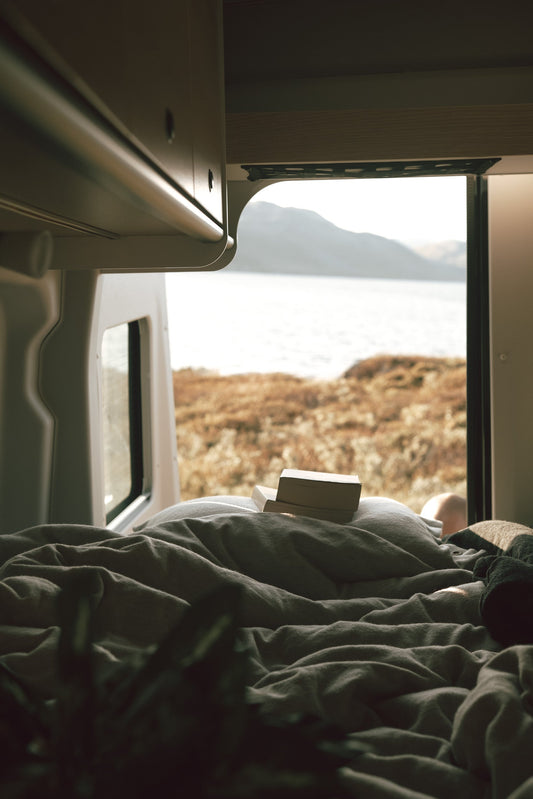Miten nukkua paremmin vanlife -reissulla