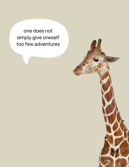 Carlos-kirahvi postikortti luonnonvalkoinen One does not simply give oneself too few adventures